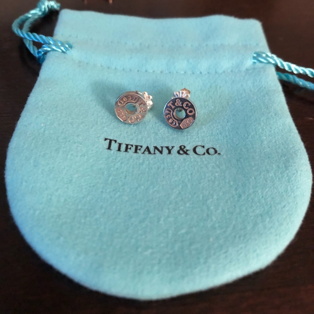 Tiffany’s Circle Earrings